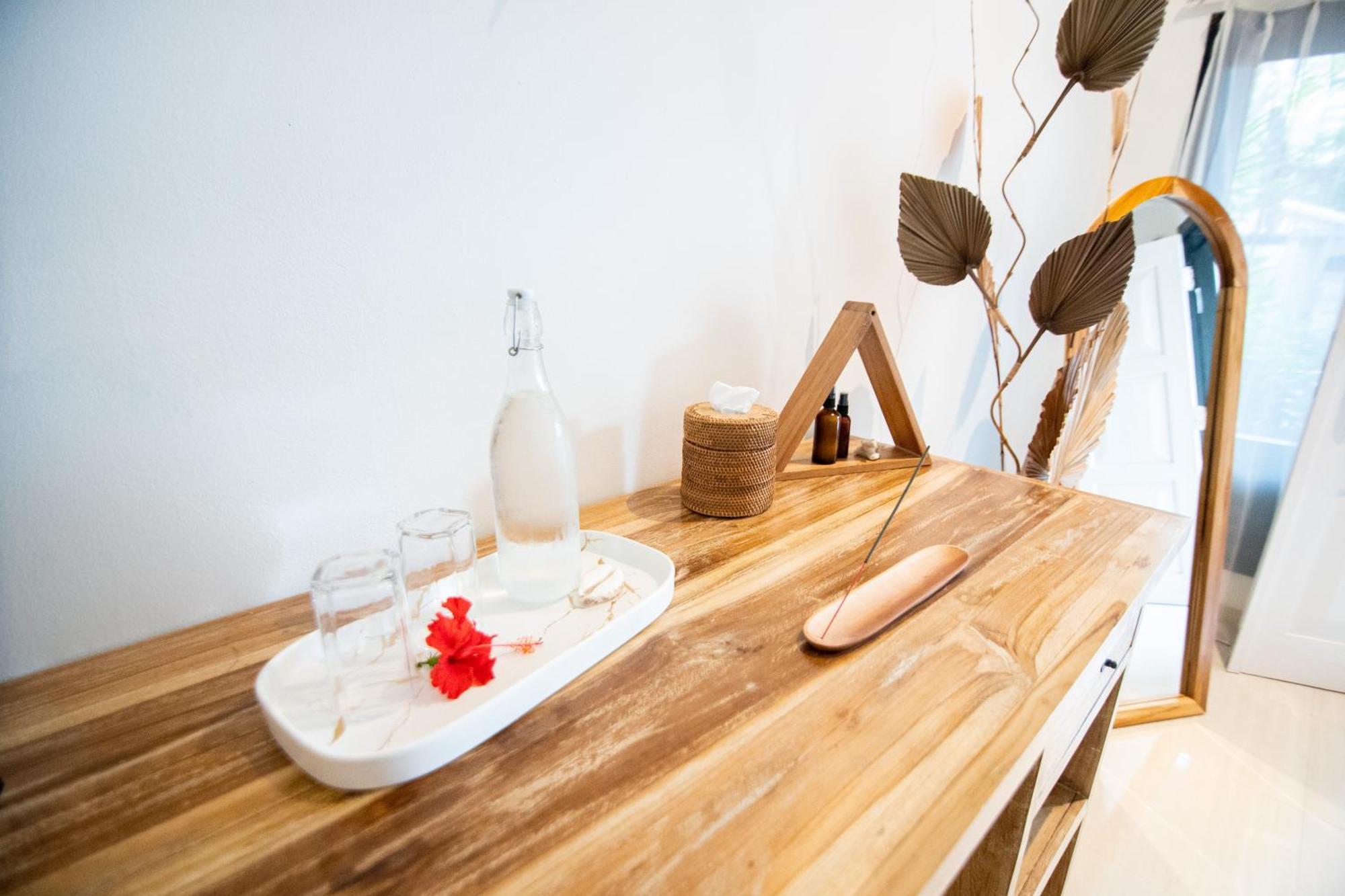 Rumah Singa - Holistic Healing Retreat ギリ・アイル エクステリア 写真