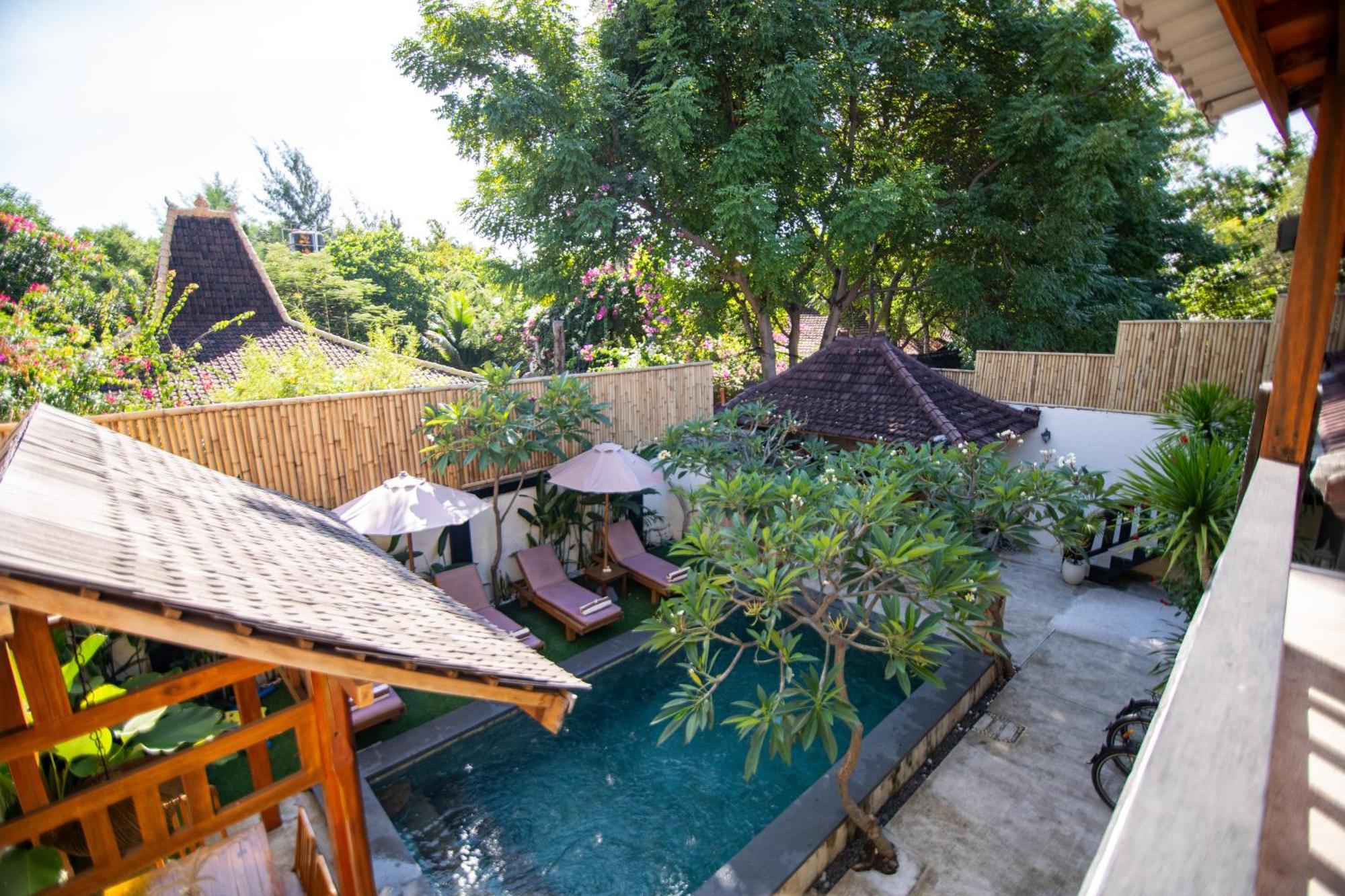 Rumah Singa - Holistic Healing Retreat ギリ・アイル エクステリア 写真